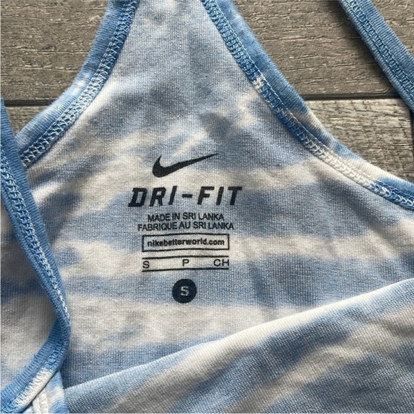 Nike Size Small Dri-Fit Blue and White Tie Dye Athletic Tank Top. - Picture 5 of 7